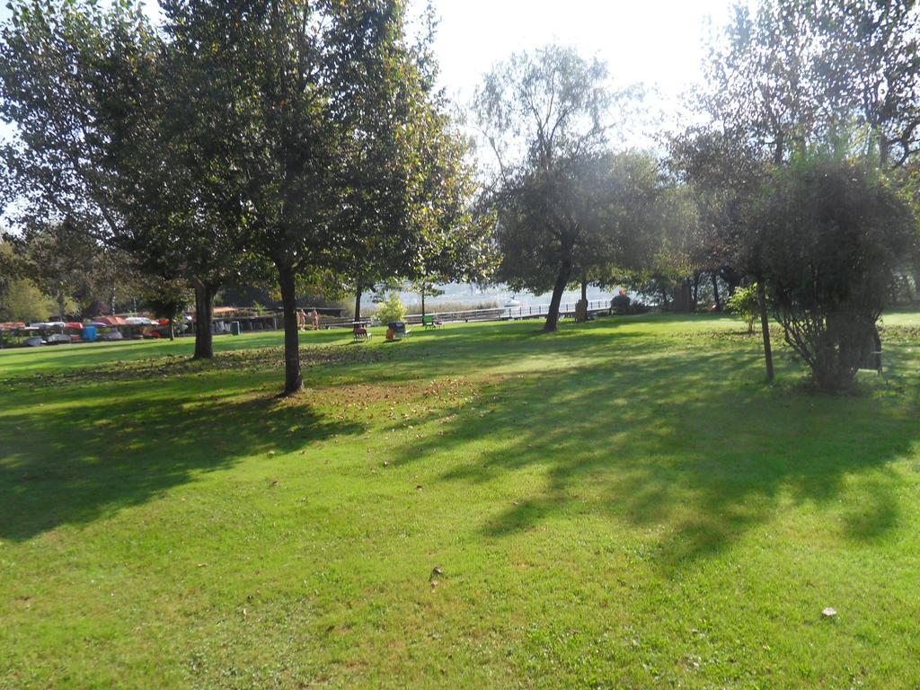 Ferienwohnungen K+M+B Am Ossiacher See - Sandro Bodensdorf Kültér fotó
